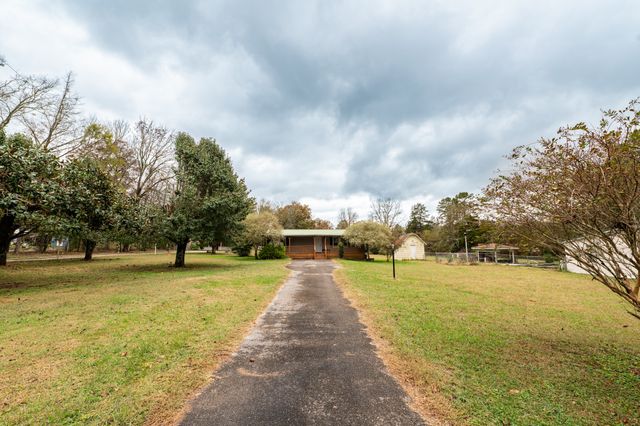 253 Halls Mill Rd, Chickamauga, GA 30707