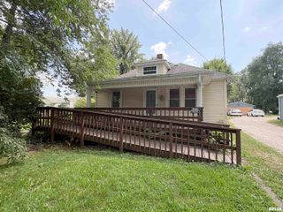 6002 W FARMINGTON Road, Peoria, IL 61604