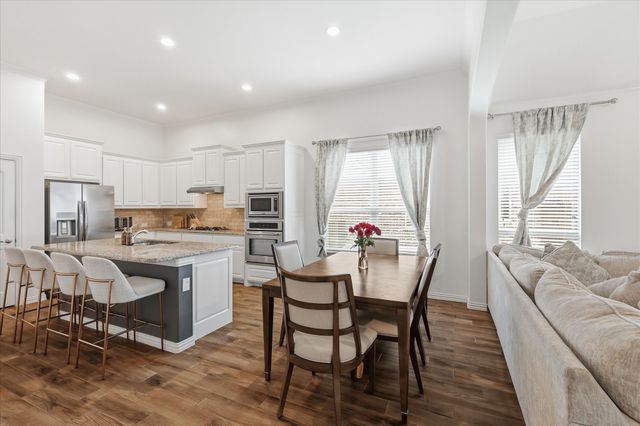 215 Equestrian Road, Hickory Creek, TX 75065