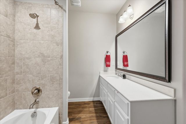 215 Equestrian Road, Hickory Creek, TX 75065