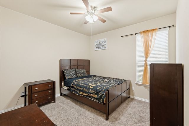 215 Equestrian Road, Hickory Creek, TX 75065