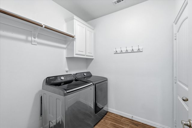 215 Equestrian Road, Hickory Creek, TX 75065