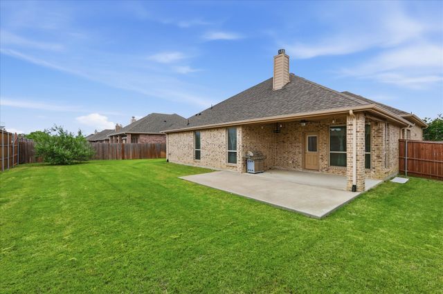215 Equestrian Road, Hickory Creek, TX 75065