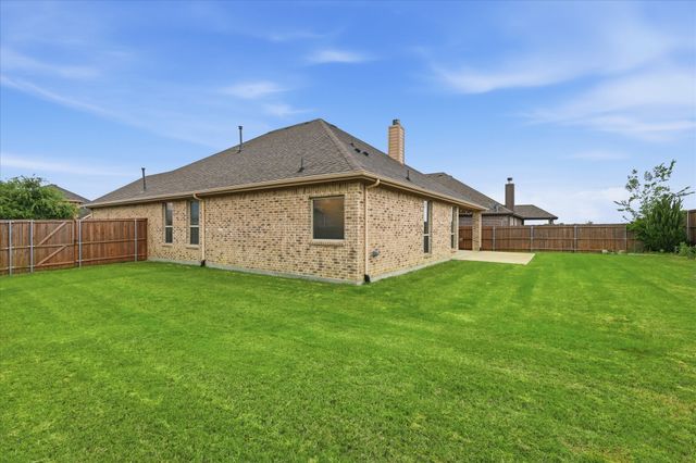215 Equestrian Road, Hickory Creek, TX 75065
