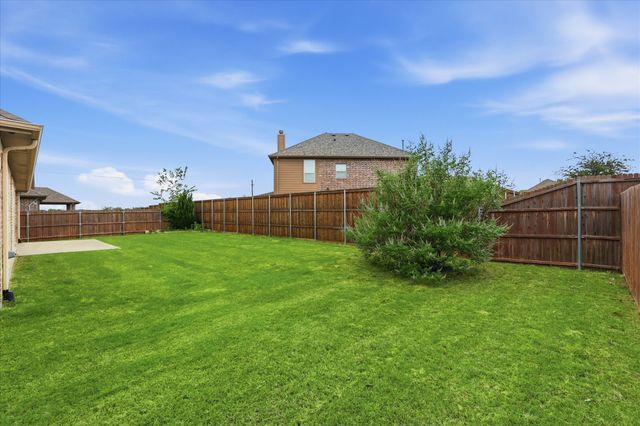 215 Equestrian Road, Hickory Creek, TX 75065