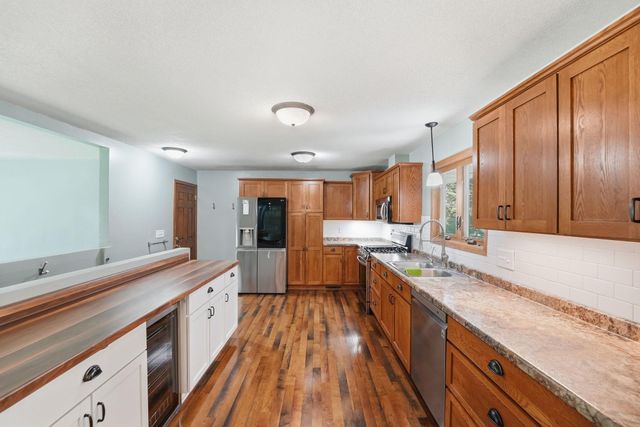 7344 26th Street NE, Willmar, MN 56201