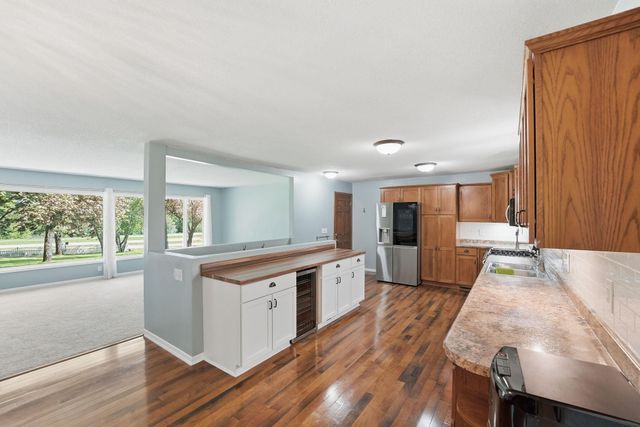 7344 26th Street NE, Willmar, MN 56201
