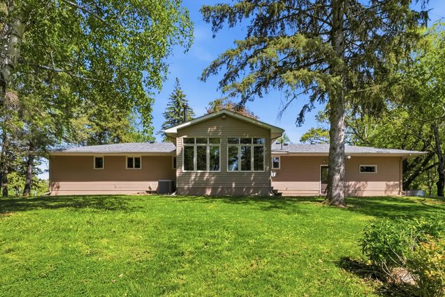 7344 26th Street NE, Willmar, MN 56201