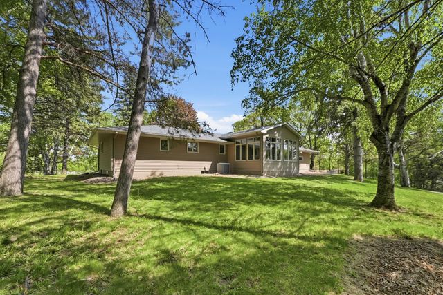 7344 26th Street NE, Willmar, MN 56201