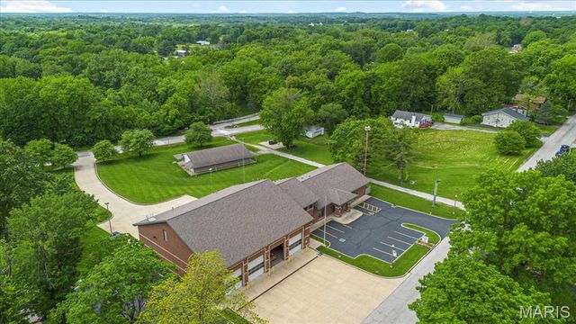 5 Bluff Drive, Belleville, IL 62223