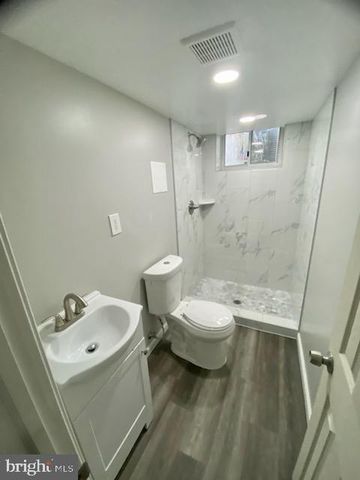 7970 RIGGS RD, Hyattsville, MD 20783