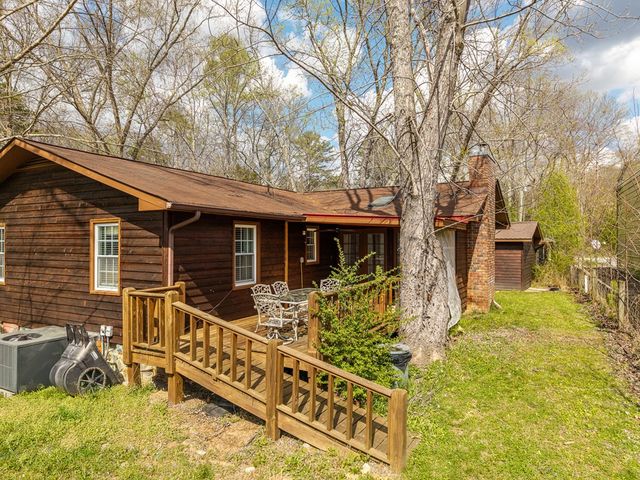 1252 Old Gum Log Road, Blairsville, GA 30512