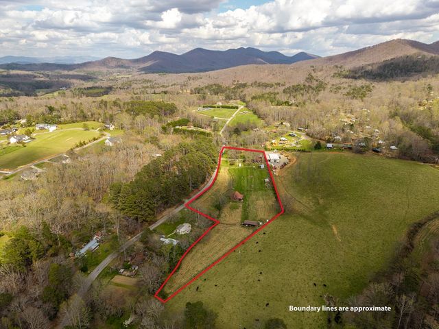 1252 Old Gum Log Road, Blairsville, GA 30512