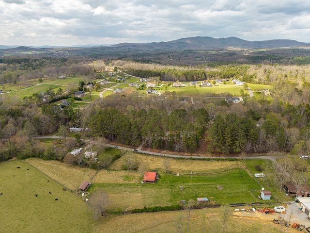 1252 Old Gum Log Road, Blairsville, GA 30512