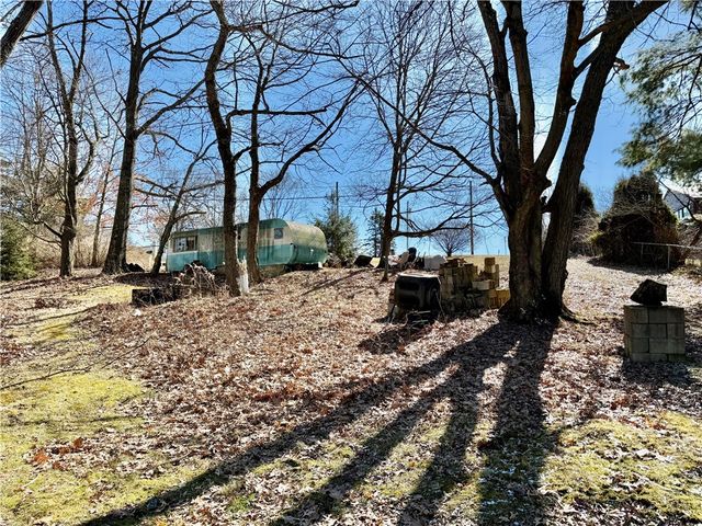 701 Chicora Rd, Oakland Twp, PA 16025