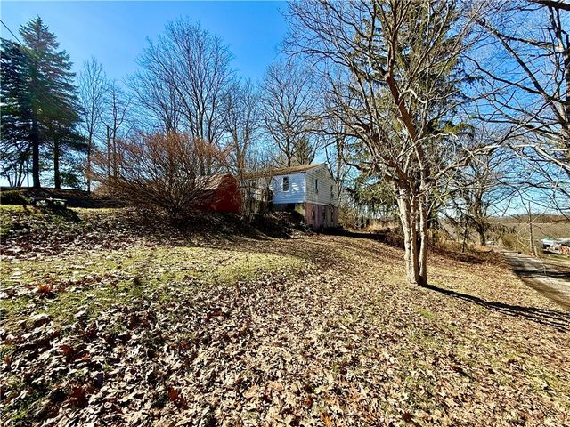 701 Chicora Rd, Oakland Twp, PA 16025