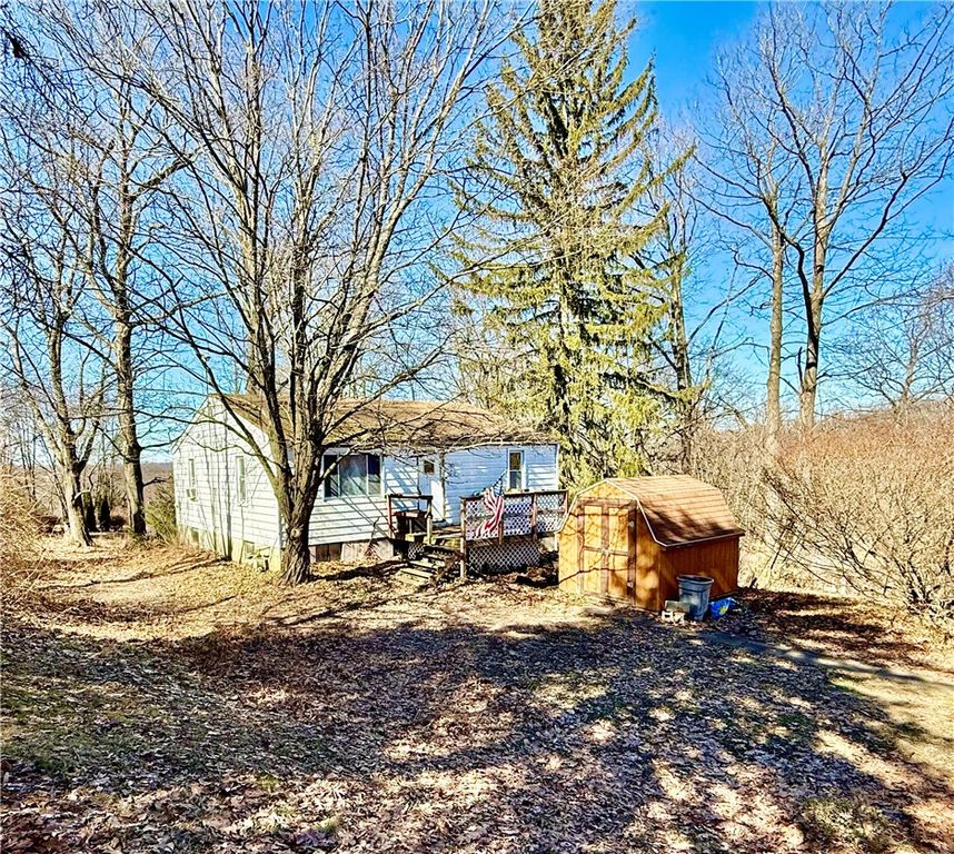 701 Chicora Rd, Oakland Twp, PA 16025