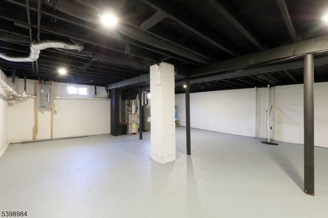 36 Ruth St, Hopatcong Boro, NJ 07874