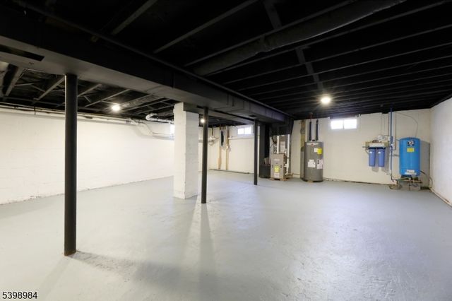 36 Ruth St, Hopatcong Boro, NJ 07874