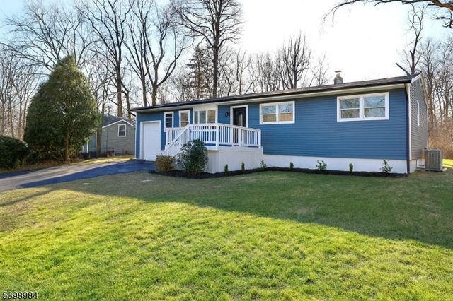 36 Ruth St, Hopatcong Boro, NJ 07874
