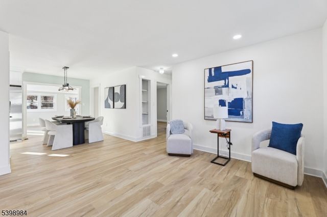 36 Ruth St, Hopatcong Boro, NJ 07874