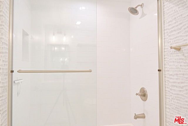 842 11th St 6, Santa Monica, CA 90403