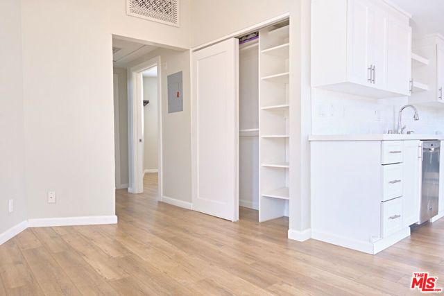 842 11th St 6, Santa Monica, CA 90403