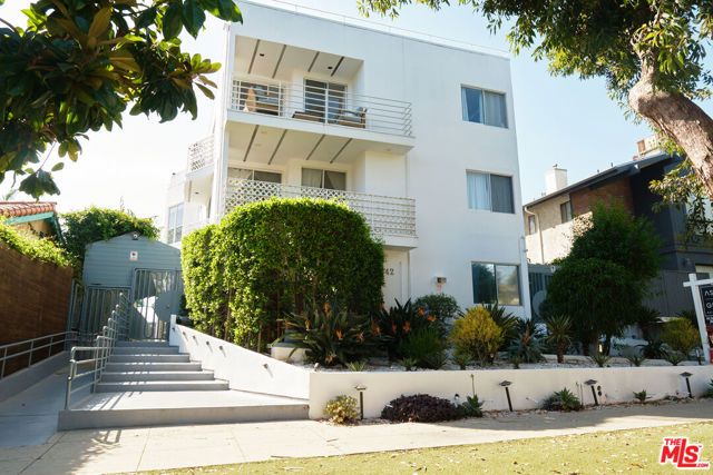 842 11th St 6, Santa Monica, CA 90403