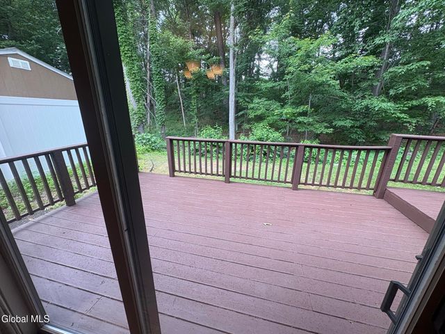 237 Thimbleberry Road, Malta, NY 12020