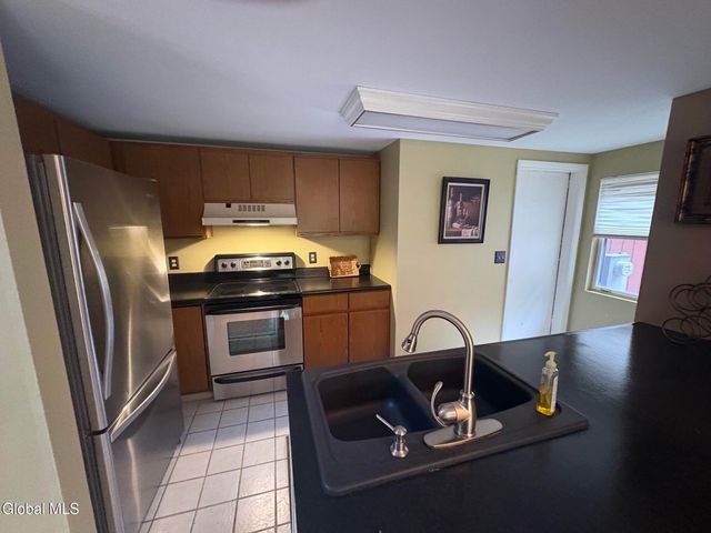 237 Thimbleberry Road, Malta, NY 12020