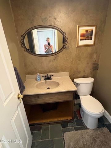 237 Thimbleberry Road, Malta, NY 12020