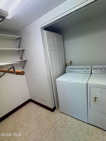 237 Thimbleberry Road, Malta, NY 12020