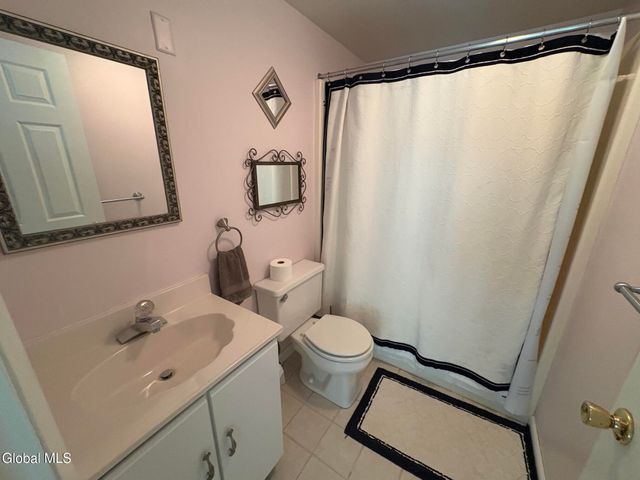 237 Thimbleberry Road, Malta, NY 12020