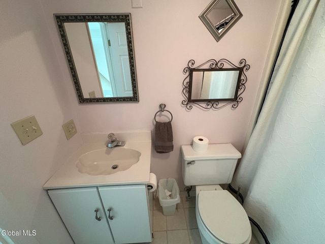 237 Thimbleberry Road, Malta, NY 12020