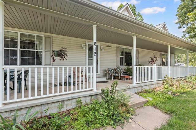 612 17th Street, Osawatomie, KS 66064