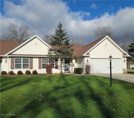 3522 Castaway Cove, Aurora, OH 44202