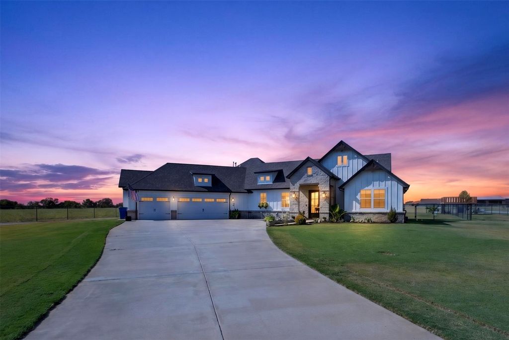 228 Chambers Creek Trail, Alvarado, TX 76009 — exterior