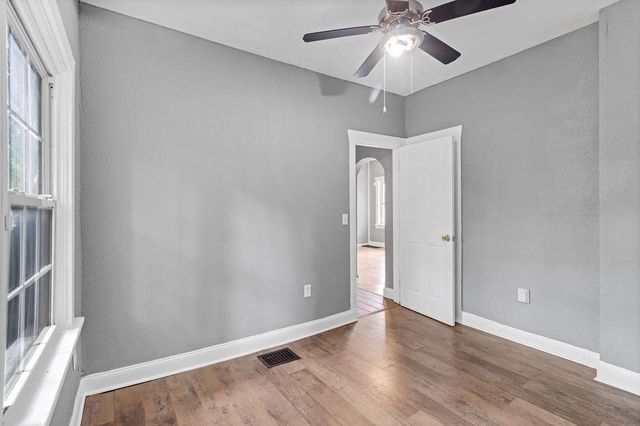 5441 E 27th Street, Kansas City, MO 64127