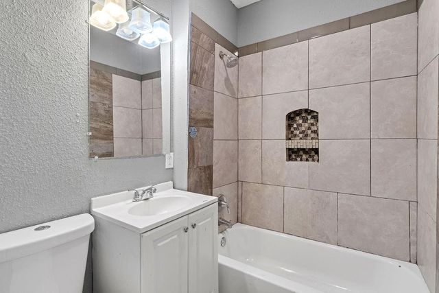 5441 E 27th Street, Kansas City, MO 64127