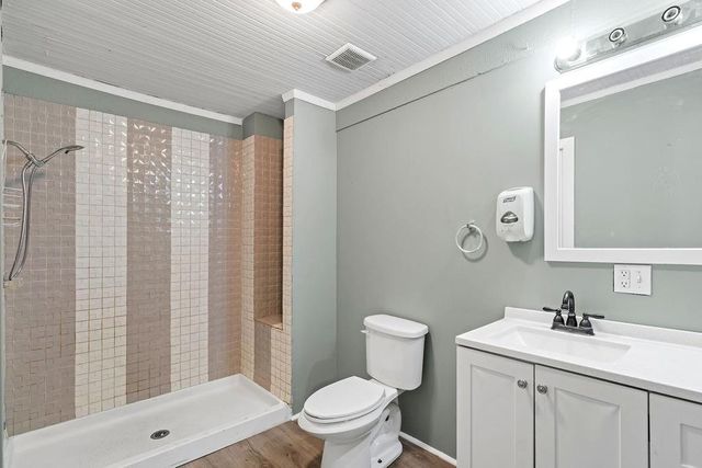 5441 E 27th Street, Kansas City, MO 64127