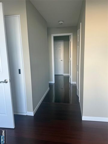 200 Old Palisade Road 16D, Fort Lee, NJ 07024