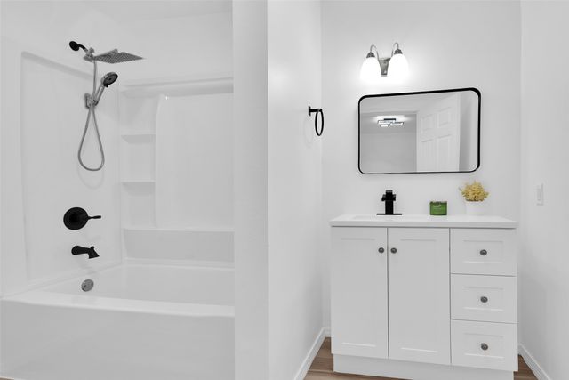 909 E Sears Street, Denison, TX 75021