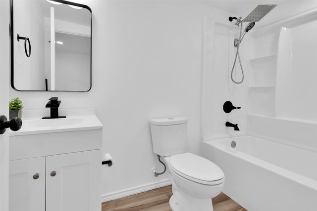 909 E Sears Street, Denison, TX 75021