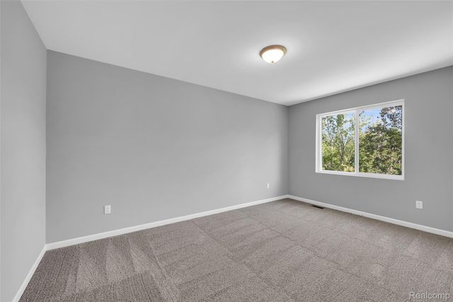 10010 Santa Lucia Court, Grand Blanc, MI 48439