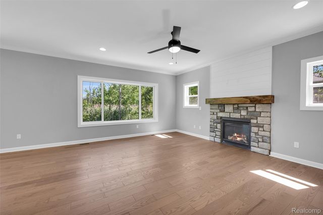 10010 Santa Lucia Court, Grand Blanc, MI 48439