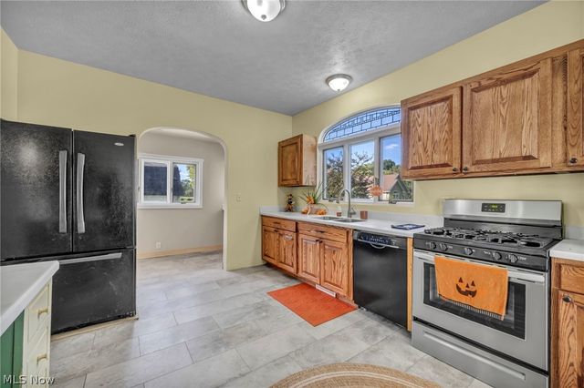 42027 Griswold Road, Elyria, OH 44035