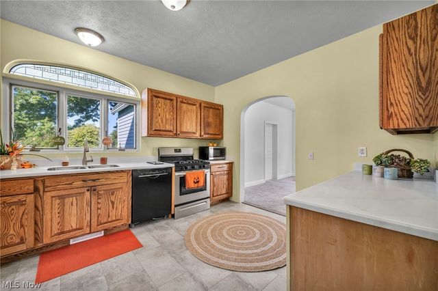 42027 Griswold Road, Elyria, OH 44035