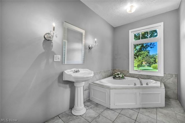 42027 Griswold Road, Elyria, OH 44035