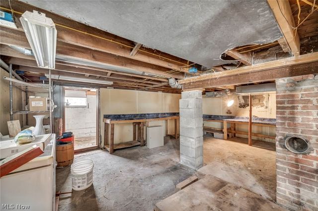 42027 Griswold Road, Elyria, OH 44035