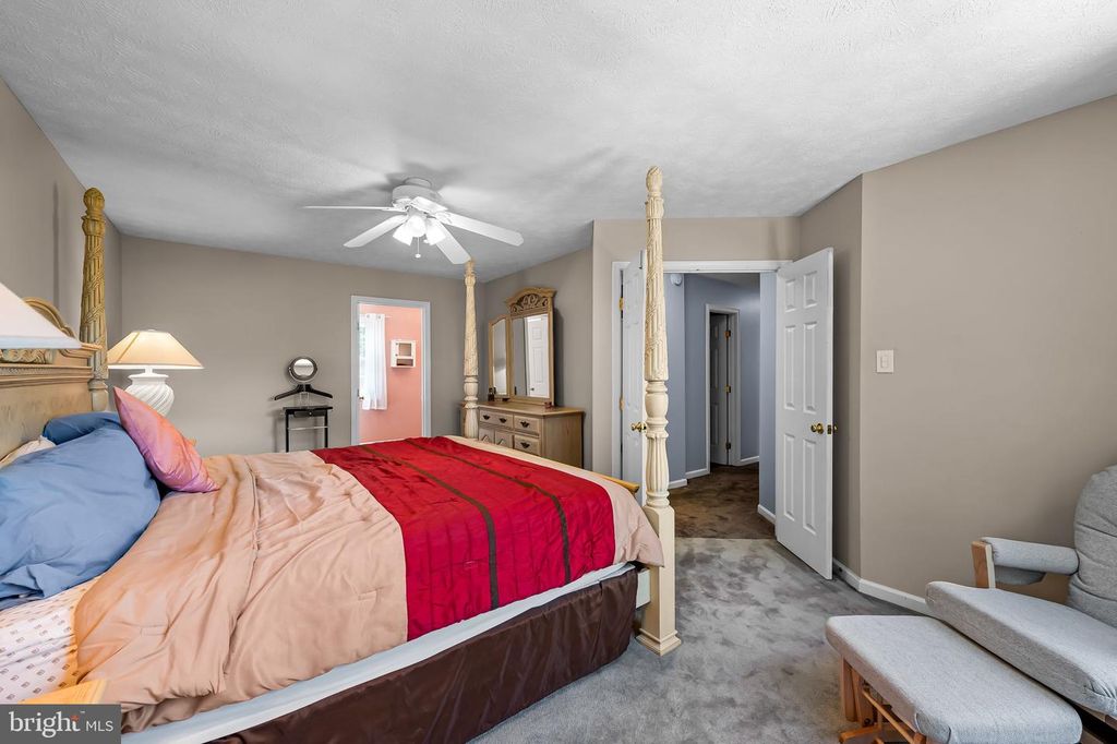 Image 23 of property listing at 422 DOE MEADOW DR, Owings Mills, MD 21117